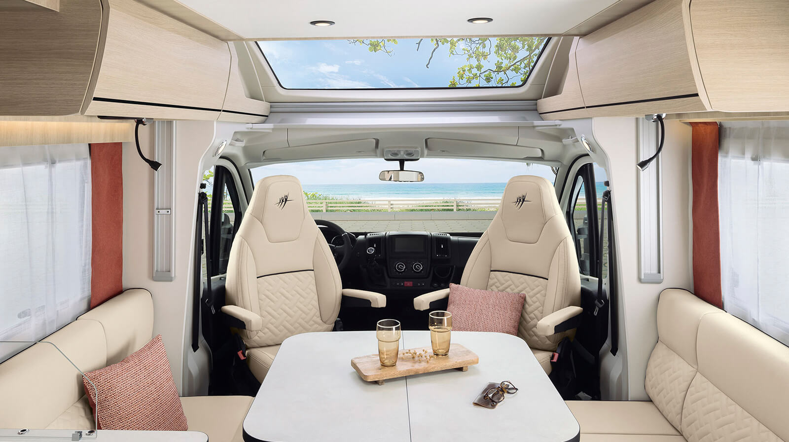 Interior photos RAPIDO Motorhome 686F